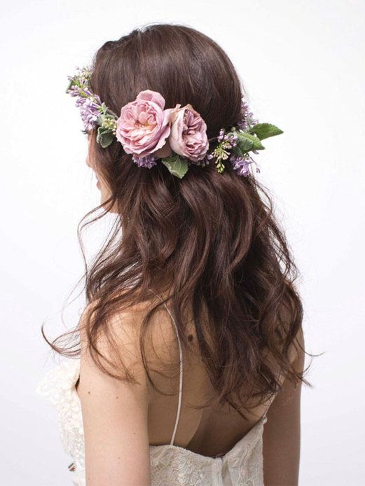 Petal, Hairstyle, Shoulder, Flower, Hair accessory, Style, Headpiece, Headgear, Beauty, Long hair, 