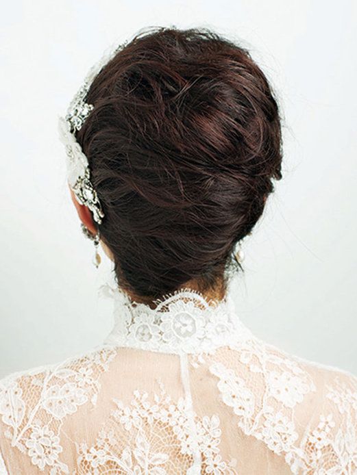 Clothing, Hairstyle, Shoulder, Textile, Style, Wedding dress, Bridal accessory, Neck, Red hair, Liver, 