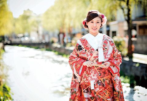 Clothing, Kimono, Beauty, Costume, Street fashion, Hairstyle, Tradition, Fashion, Dress, Outerwear, 