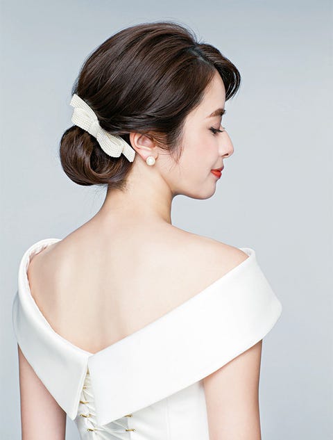 ティアラ ヘッドアクセサリーでつくる 最新花嫁ヘアカタログ