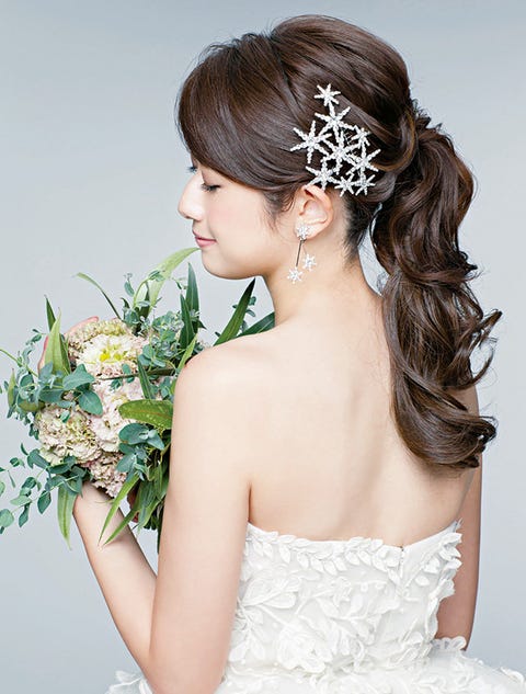 ティアラ ヘッドアクセサリーでつくる 最新花嫁ヘアカタログ