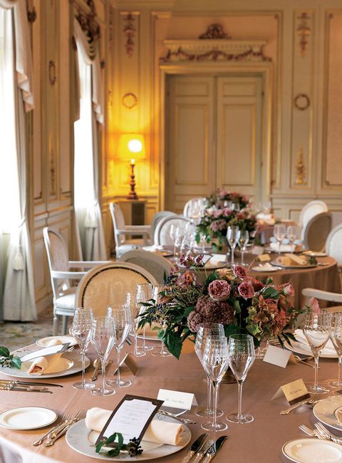Dining room, Centrepiece, Room, Rehearsal dinner, Table, Furniture, Tableware, Interior design, Meal, Flower, 