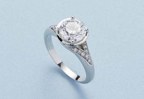 Jewellery, Ring, Engagement ring, Pre-engagement ring, Fashion accessory, Platinum, Body jewelry, Diamond, Wedding ring, Gemstone, 