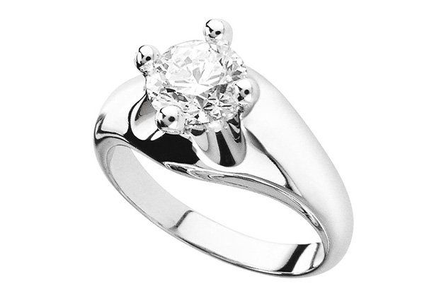 一見オーソドックスな形に見えますが、普通のデザインよりもリングが太く…ブルガリ(BVLGARI)の婚約指輪の口コミ・評判 |  Ringraph(リングラフ)
