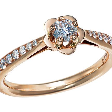 Jewellery, Ring, Engagement ring, Fashion accessory, Pre-engagement ring, Diamond, Body jewelry, Gemstone, Wedding ring, Wedding ceremony supply, 
