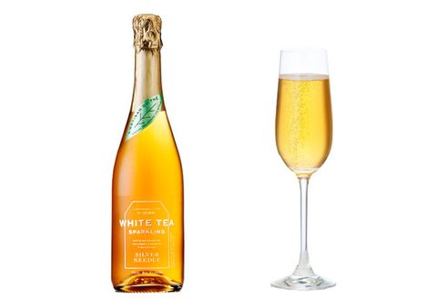 Drink, Champagne cocktail, Alcoholic beverage, Glass bottle, Champagne stemware, Champagne, Bottle, Wine, Yellow, Sparkling wine, 