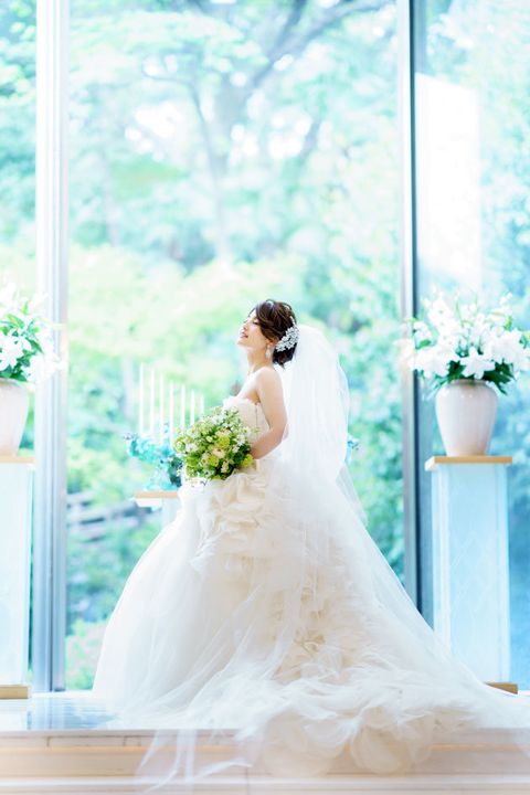 Bride, Gown, Wedding dress, Dress, Photograph, White, Bridal clothing, Clothing, Shoulder, Bridal party dress, 