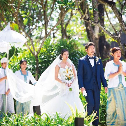 Photograph, Ceremony, Yellow, Event, Bride, Wedding, Wedding dress, Plantation, Botany, Bridal clothing, 