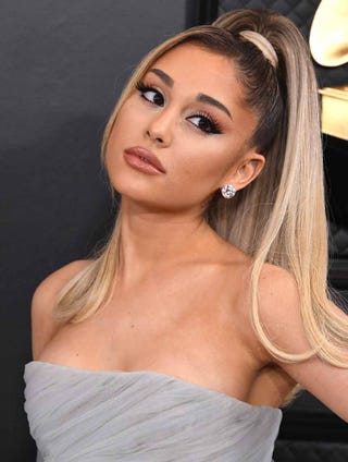 あえて染めないがおしゃれ ヤングセレブのカラーを活かす プリン髪 ヘアスナップ10選