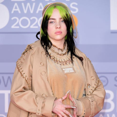 ビリー・アイリッシュがボディイメージとジェンダーについて ...