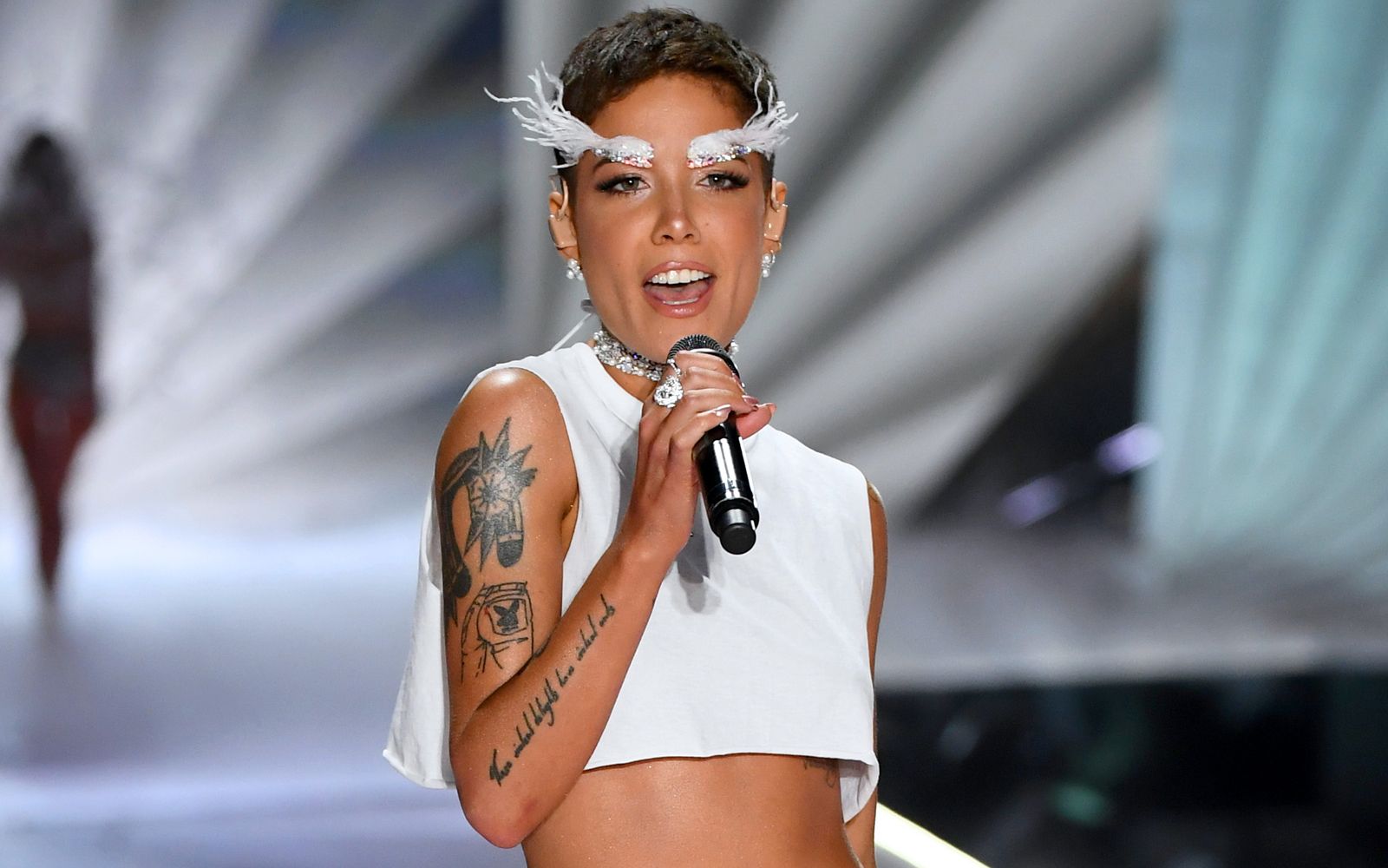 ホールジー直筆サイン入り超 特大写真…Halsey（ホールジー直筆