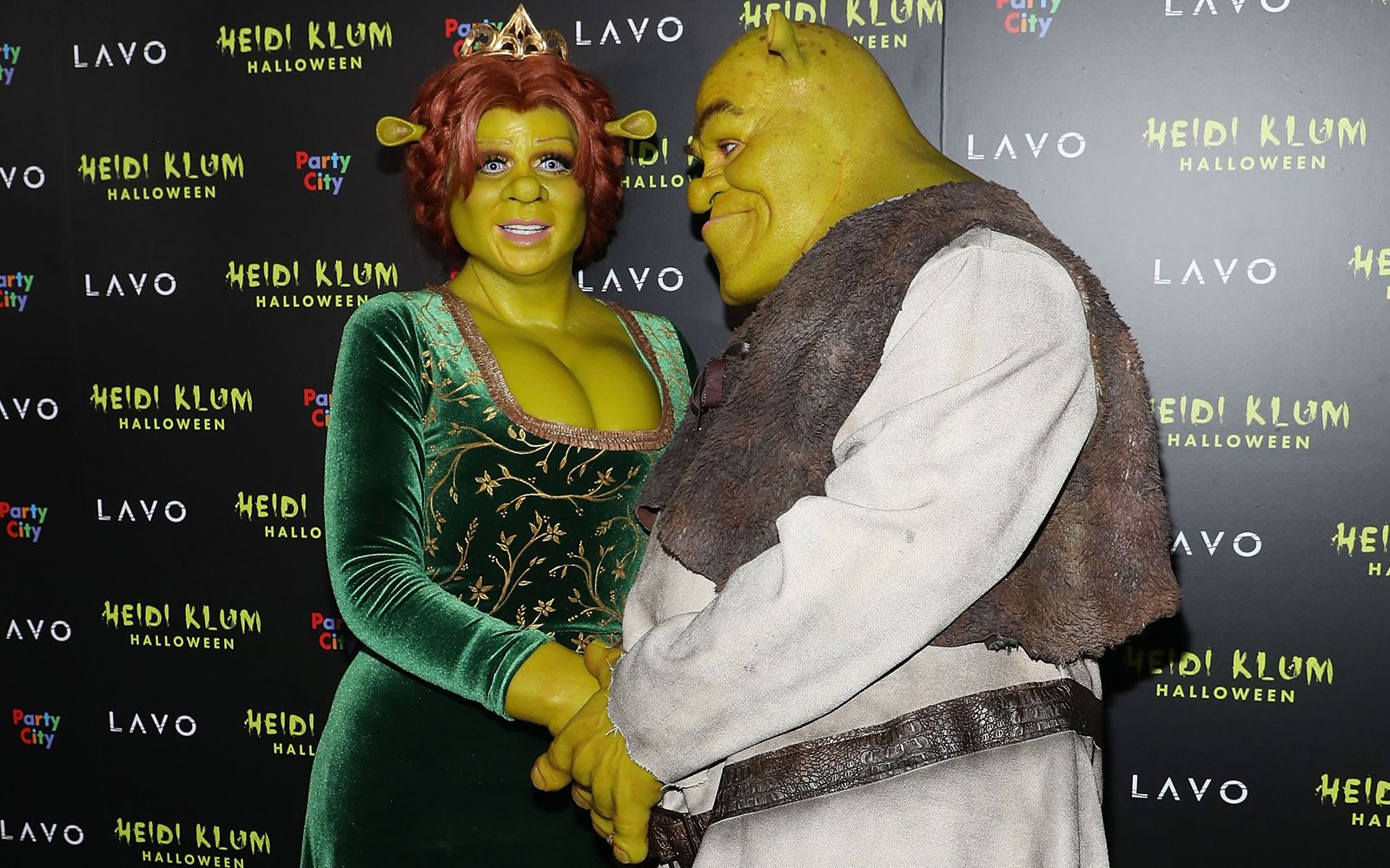 ハロウィンの女王 ハイディ クルムが恋人トム カウリッツとフィオナ姫 シュレックを完全再現
