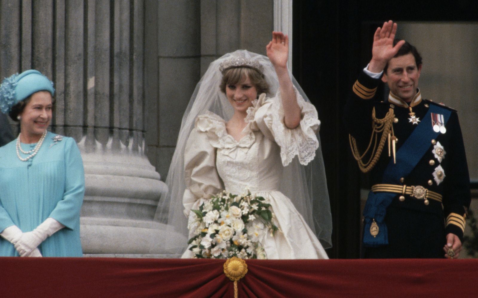 ダイアナ元妃 チャールズ皇太子とカミラ夫人の不倫をエリザベス女王に相談していた