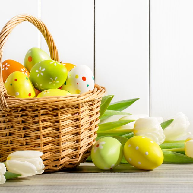 Basket, Wicker, Yellow, Picnic basket, Vegetable, Hamper, Food, Storage basket, Room, Plant, 