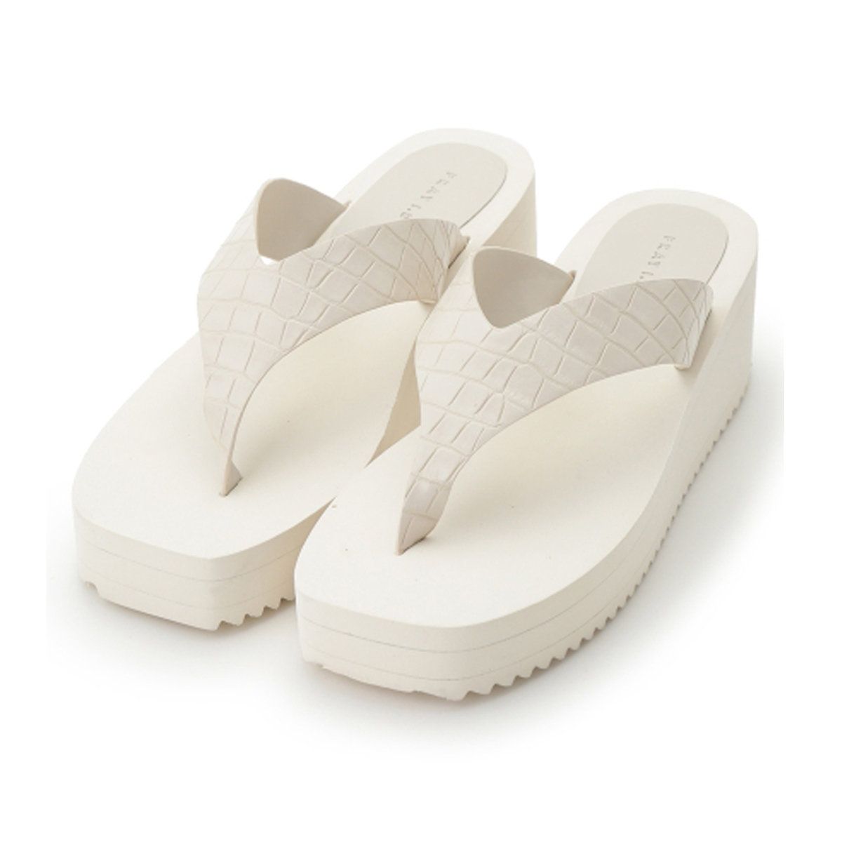 2020夏のトレンドサンダルを1万円台のプチプラでGET！ 厚底から