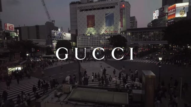 グッチ が渋谷スクランブル交差点をジャック 旬のインフルエンサーたちが集結