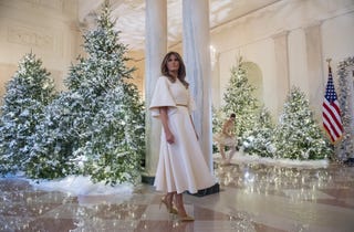 まるでホラー メラニア トランプ夫人によるホワイトハウスのクリスマスデコレーションが話題