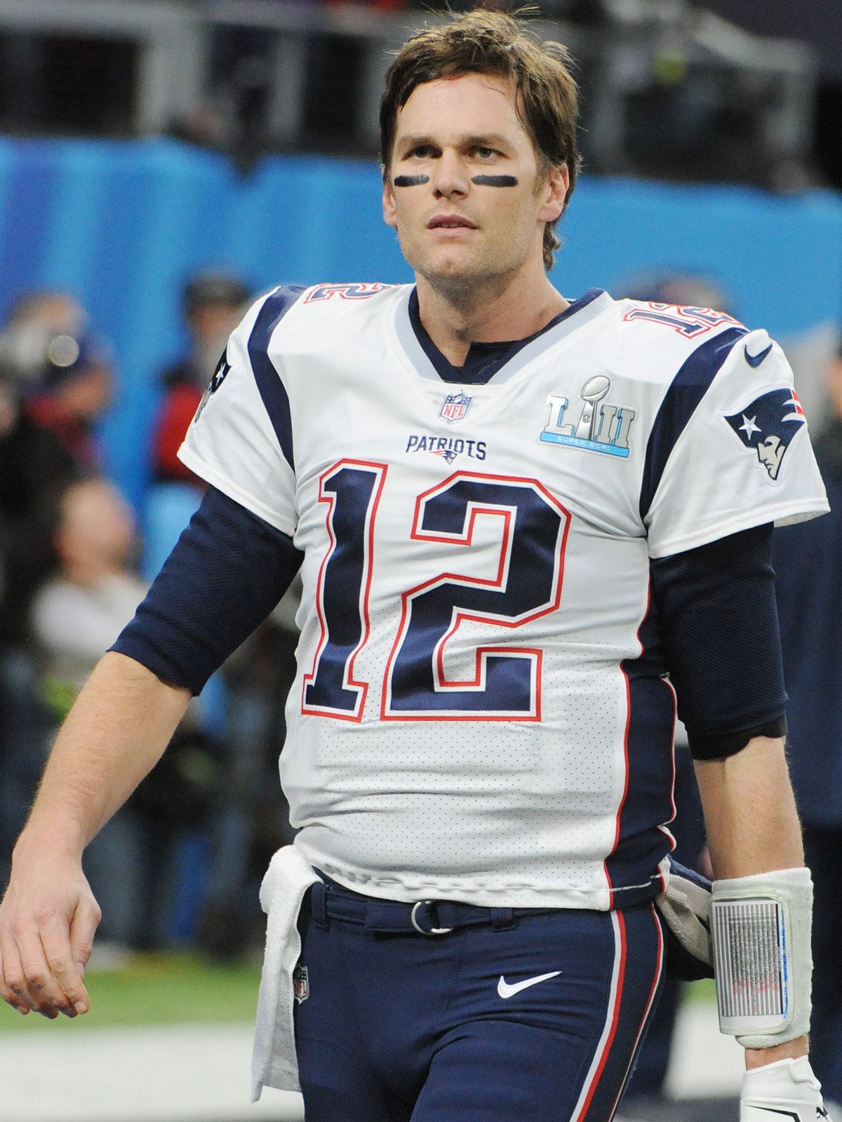 NFLのスター選手、トム・ブレイディはシックスパックじゃなかった！