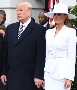 ドナルド トランプ大統領との手つなぎにメラニア夫人がまた抵抗