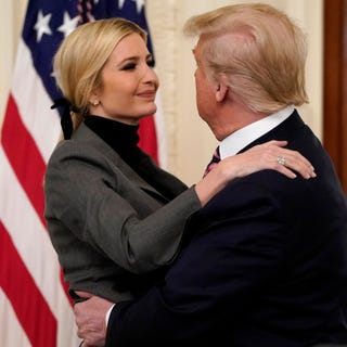 イヴァンカ トランプ大統領補佐官 外出自粛を訴えながら旅行に出かけて大炎上