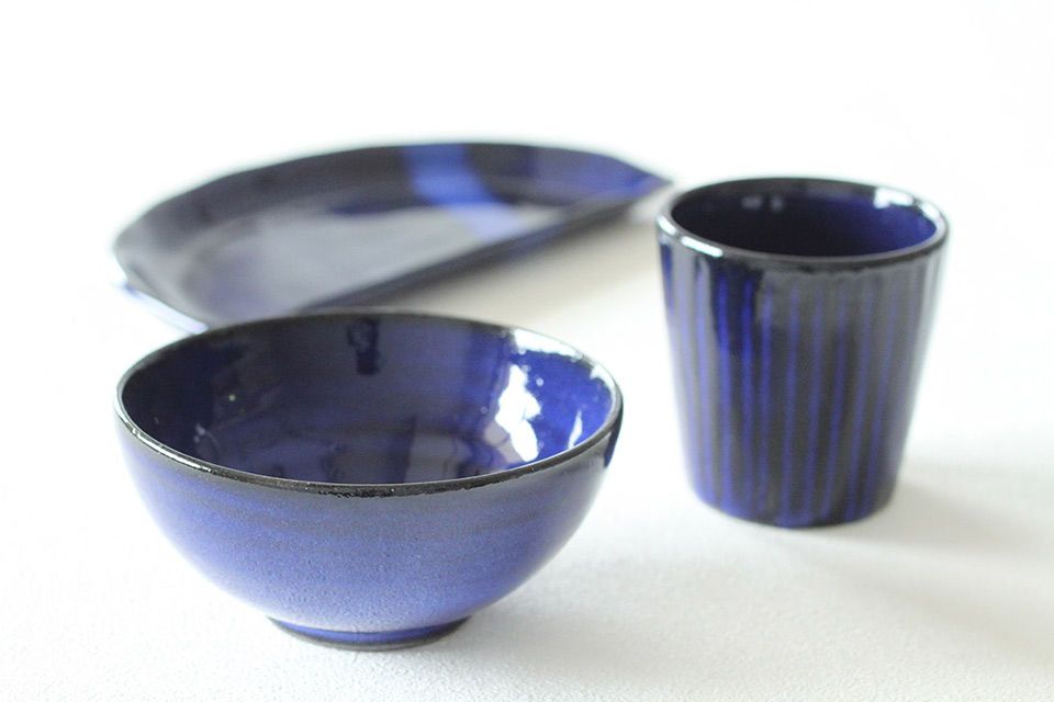 Blue, Serveware, Dishware, Porcelain, Ceramic, Drinkware, Electric blue, Cobalt blue, Purple, Violet, 