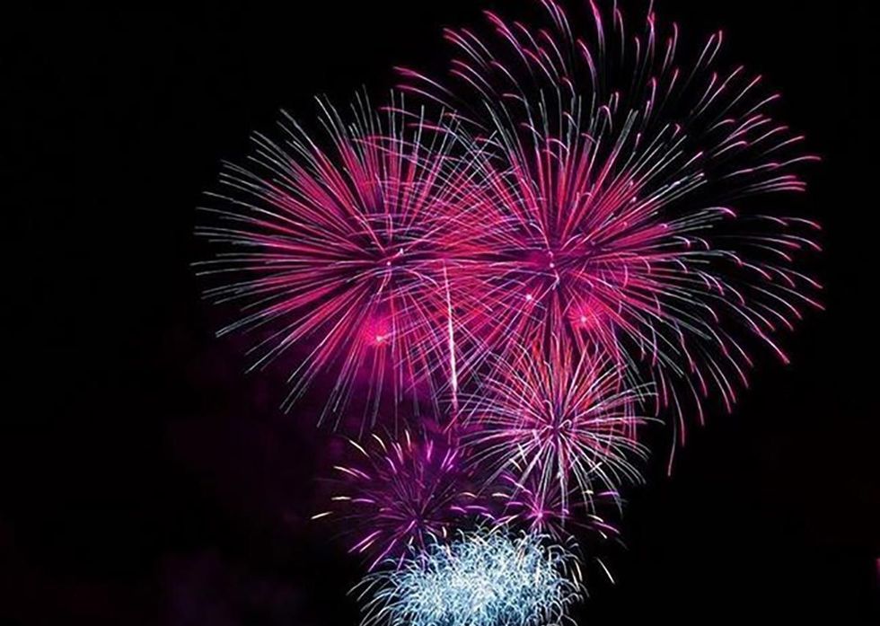 Fireworks, Pink, New Years Day, Night, Midnight, Event, Darkness, Holiday, Festival, New year's eve, 