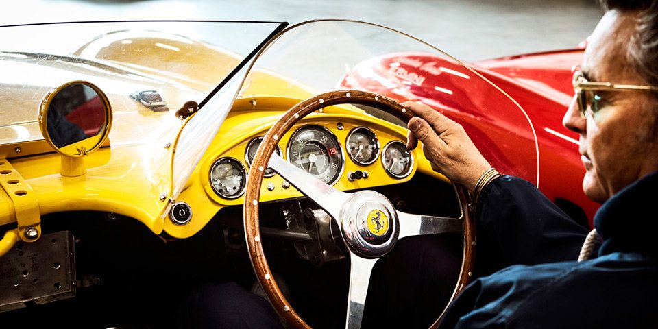 Land vehicle, Vehicle, Car, Steering part, Classic car, Steering wheel, Classic, Vintage car, Antique car, Sports car, 