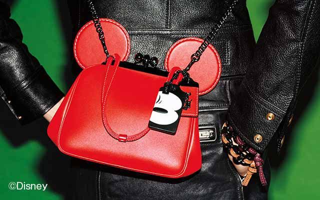 コーチ」x「ディズニー」、ミッキーマウスのコレクションが発売