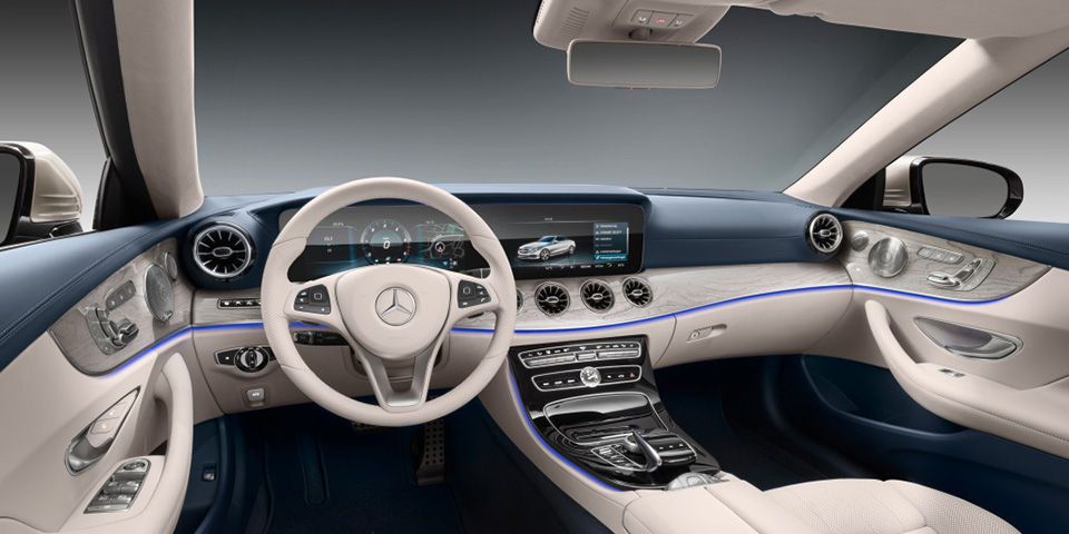 Land vehicle, Vehicle, Car, Center console, Steering wheel, Personal luxury car, Luxury vehicle, Automotive design, Mercedes-benz, Speedometer, 