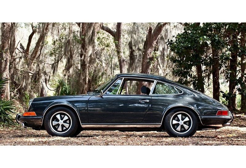 ポルシェ 911、進化の爪痕― 男心を駆り立てる―