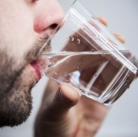 水をたくさん飲む「咳を抑える」シンプルな方法・対処法