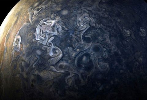 美しくも奇妙な木星の横顔 From Nasa