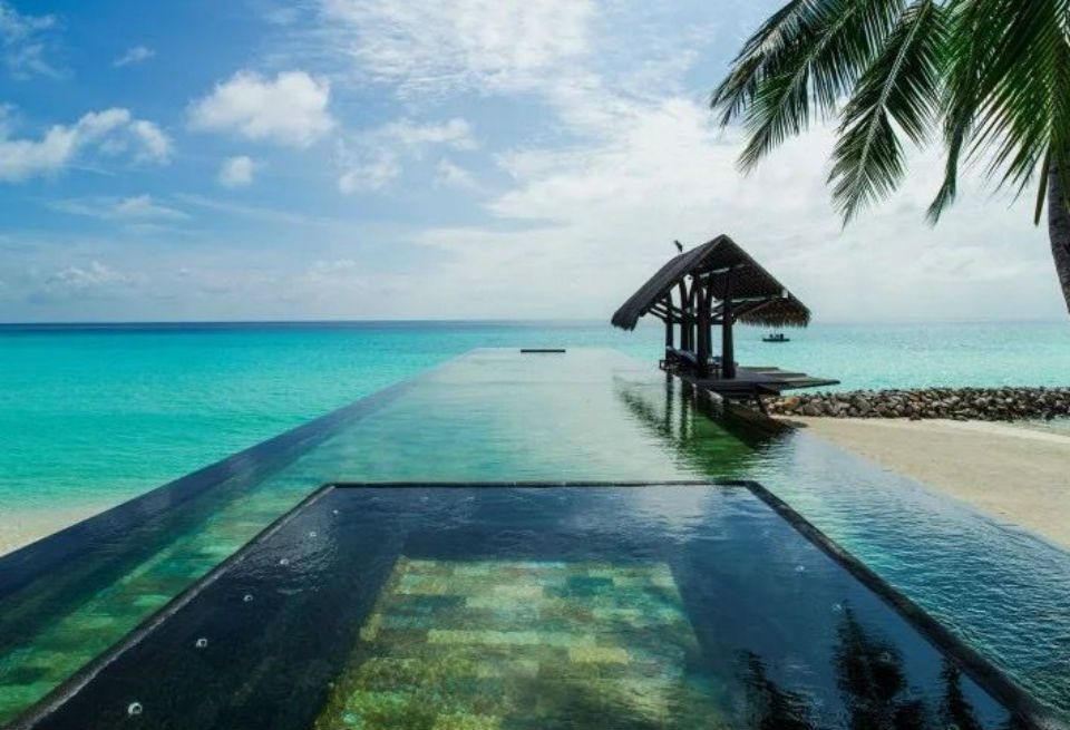 Sky, Tropics, Ocean, Sea, Natural landscape, Vacation, Resort, Palm tree, Turquoise, Caribbean, 