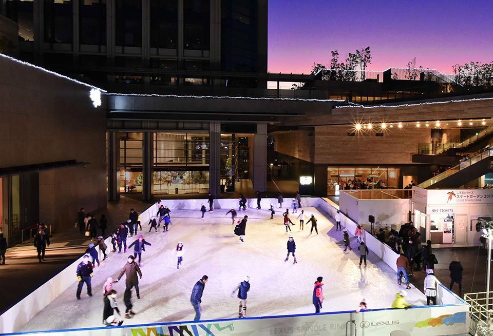 Ice rink, Building, Skating, Ice skating, Sport venue, Architecture, Field house, Recreation, Leisure, Roller sport, 