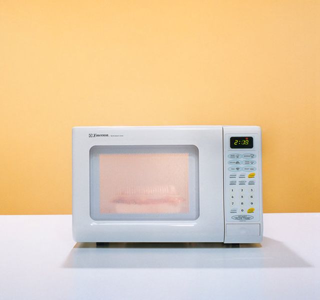 Microwave oven, Product, Home appliance, Kitchen appliance, Heat, Technology, Electronic device, Toaster oven, 
