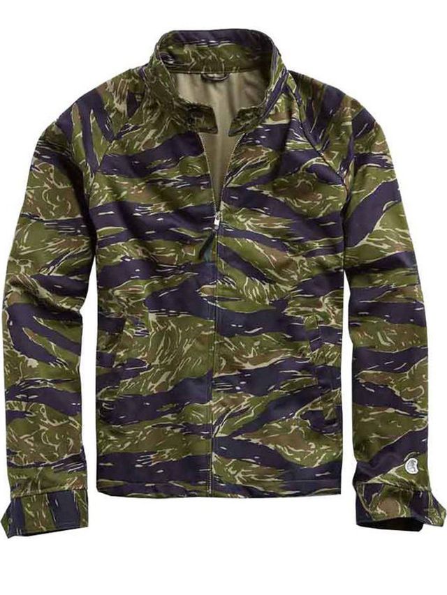 Clothing, Outerwear, Sleeve, Jacket, Pattern, Camouflage, Military camouflage, Collar, Design, Windbreaker, 