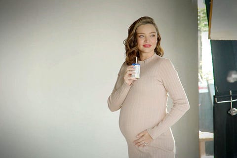 ミランダ カーの美ボディとハッピー美貌の秘訣とは