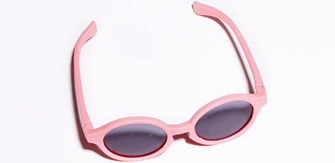 Eyewear, Sunglasses, Glasses, Personal protective equipment, Pink, Vision care, Goggles, Eye glass accessory, Fashion accessory, 