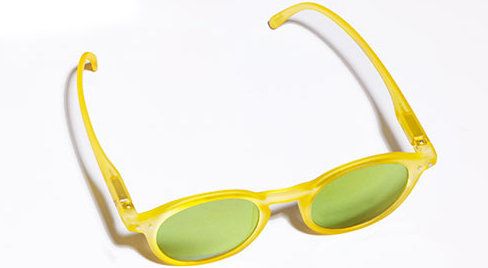 Eyewear, Sunglasses, Glasses, Yellow, Personal protective equipment, Goggles, Vision care, Eye glass accessory, Fashion accessory, Plastic, 