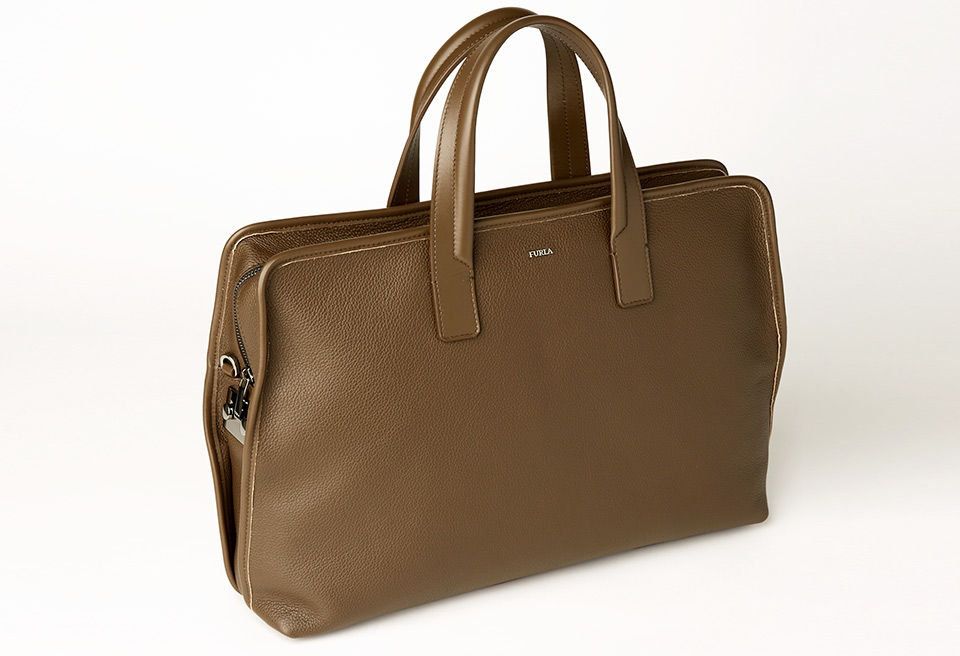 Handbag, Bag, Fashion accessory, Leather, Brown, Product, Beauty, Beige, Luggage and bags, Hand luggage, 
