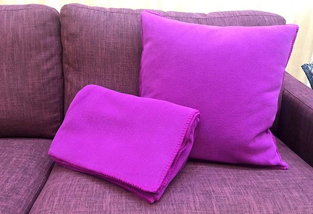 Purple, Textile, Violet, Cushion, Magenta, Throw pillow, Pillow, Lavender, Home accessories, Linens, 