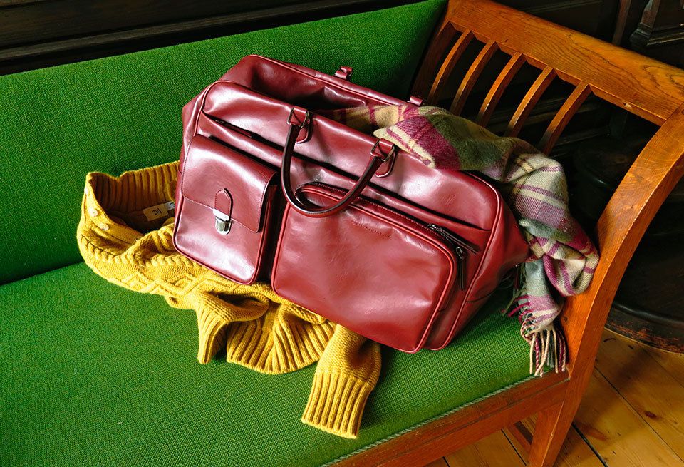 Bag, Leather, Handbag, Fashion accessory, Baggage, Luggage and bags, Satchel, 