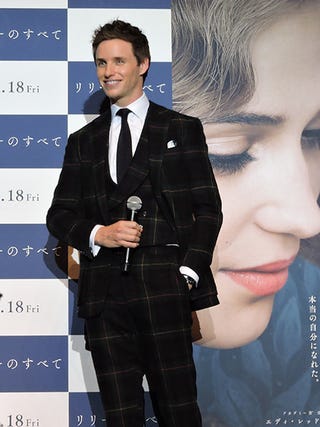 アカデミー賞受賞コンビのエディ レッドメインとトム フーパー監督が来日