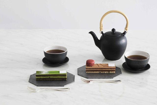 Teapot, Kettle, Still life photography, Tableware, Serveware, Still life, Tea, Tea set, Table, Miniature, 