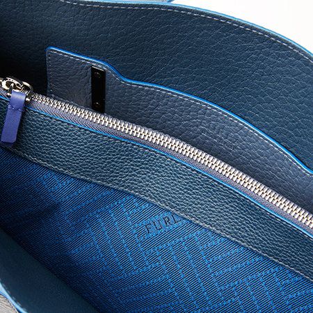 Blue, Electric blue, Zipper, Turquoise, Material property, Strap, Fashion accessory, Bag, Baggage, Hand luggage, 