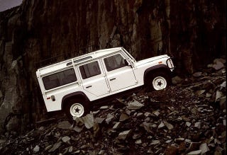 Popular Mechanics 砂漠横断するときに 壊れにくいクルマ15選