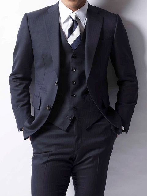 Suit, Clothing, Formal wear, Outerwear, Tuxedo, Blazer, Tie, Button, White-collar worker, Jacket, 