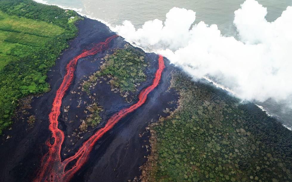Geological phenomenon, Geology, Fissure vent, Landscape, Aerial photography, River, Mountain, Ridge, River delta, Bird's-eye view, 