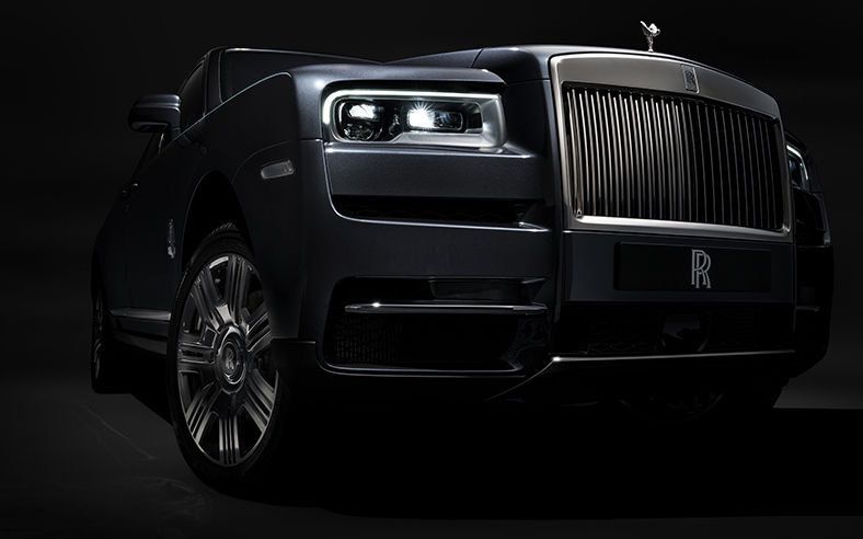 Land vehicle, Vehicle, Car, Luxury vehicle, Rolls-royce, Rolls-royce phantom, Rolls-royce wraith, Grille, Automotive design, Bumper, 