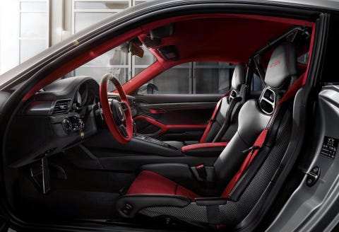 野獣のようなクルマ ポルシェ911 Gt2 Rs
